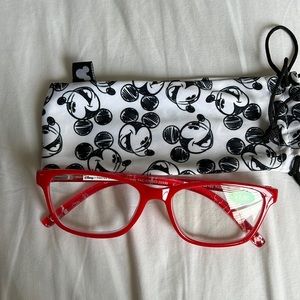 ☀️☀️☀️New without box foster grant Disney reading glasses